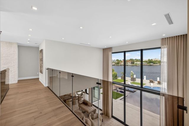 2533 Aqua Vista Blvd, Fort Lauderdale, FL 33301