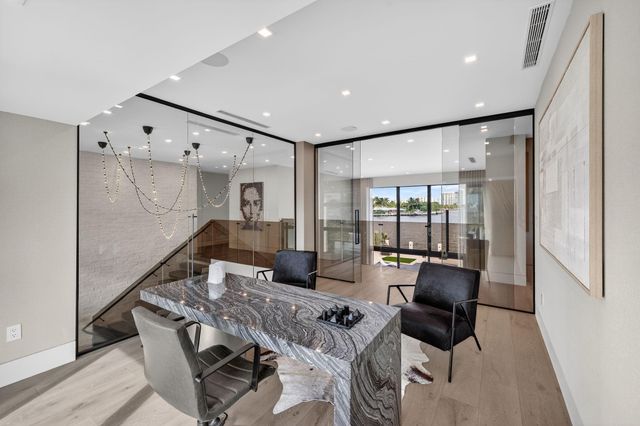 2533 Aqua Vista Blvd, Fort Lauderdale, FL 33301