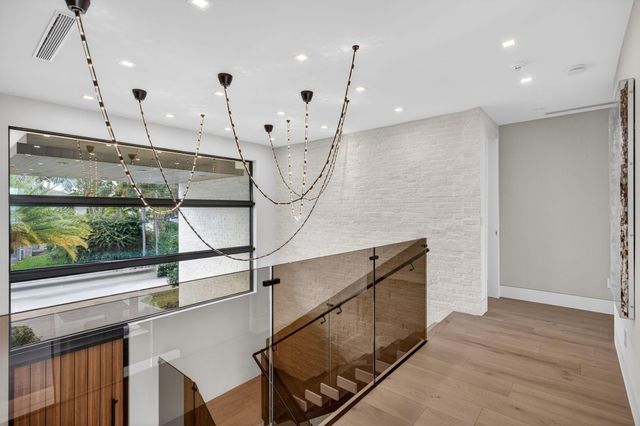 2533 Aqua Vista Blvd, Fort Lauderdale, FL 33301