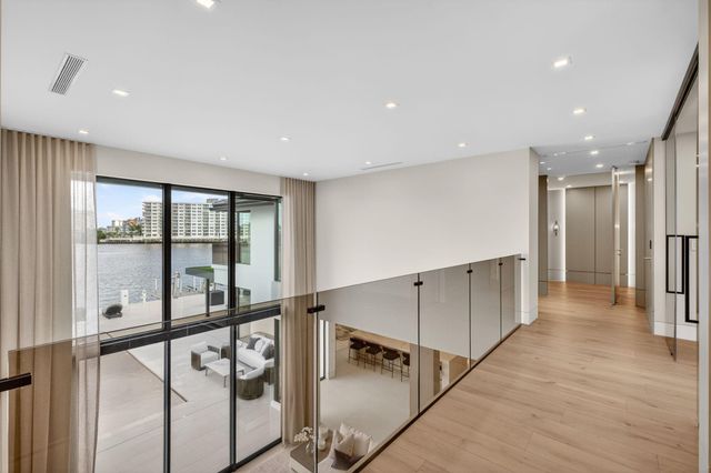 2533 Aqua Vista Blvd, Fort Lauderdale, FL 33301