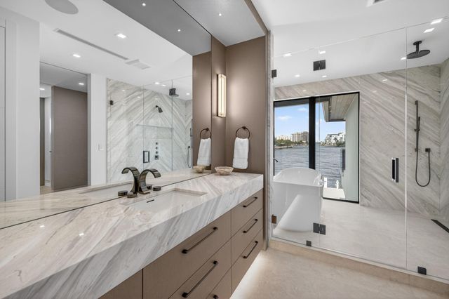 2533 Aqua Vista Boulevard, Fort Lauderdale, FL 33301