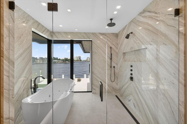 2533 Aqua Vista Boulevard, Fort Lauderdale, FL 33301