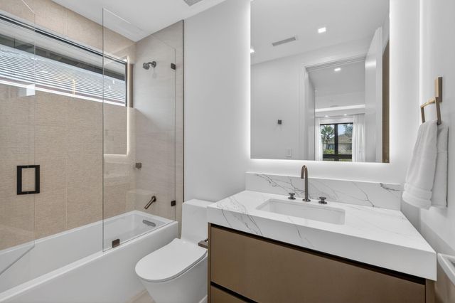 2533 Aqua Vista Boulevard, Fort Lauderdale, FL 33301