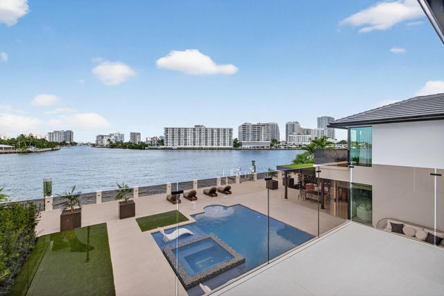 2533 Aqua Vista Boulevard, Fort Lauderdale, FL 33301