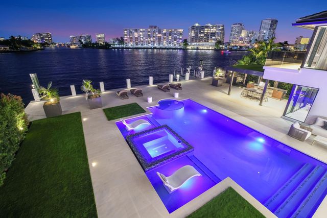 2533 Aqua Vista Boulevard, Fort Lauderdale, FL 33301