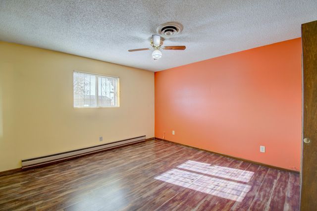 6348 Avenida La Costa NE, Albuquerque, NM 87109