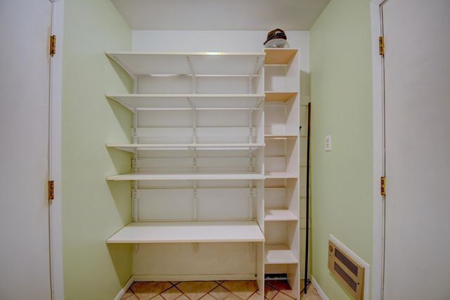 6348 Avenida La Costa NE, Albuquerque, NM 87109