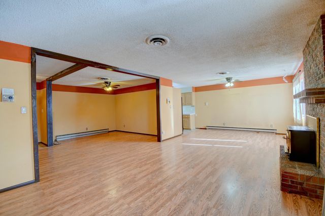 6348 Avenida La Costa NE, Albuquerque, NM 87109