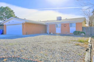 6348 Avenida La Costa NE, Albuquerque, NM 87109