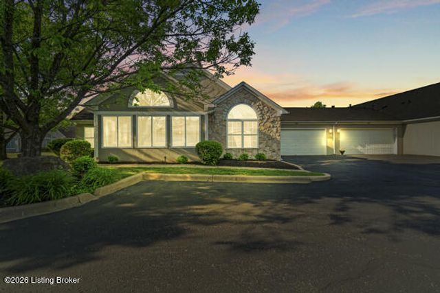 14403 Troon Dr, Louisville, KY 40245