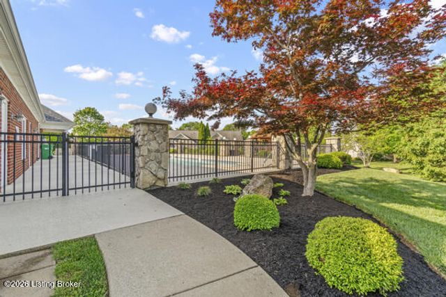 14403 Troon Dr, Louisville, KY 40245