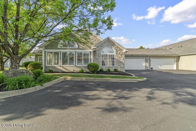 14403 Troon Dr, Louisville, KY 40245