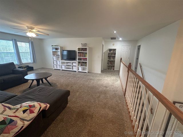 6912 E Galveston Street, Broken Arrow, OK 74014