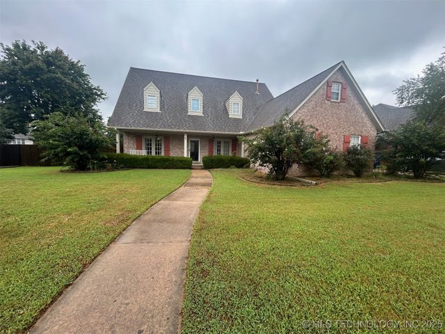 6912 E Galveston Street, Broken Arrow, OK 74014