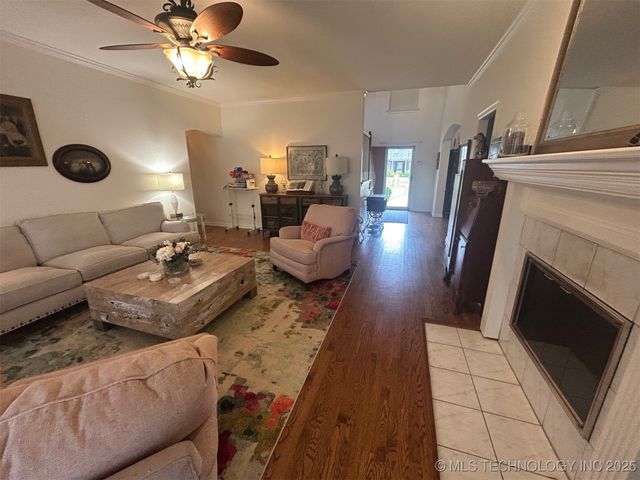 6912 E Galveston Street, Broken Arrow, OK 74014