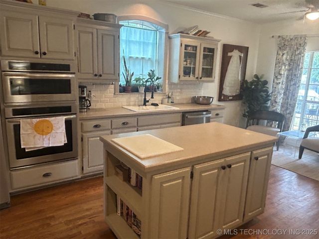 6912 E Galveston Street, Broken Arrow, OK 74014