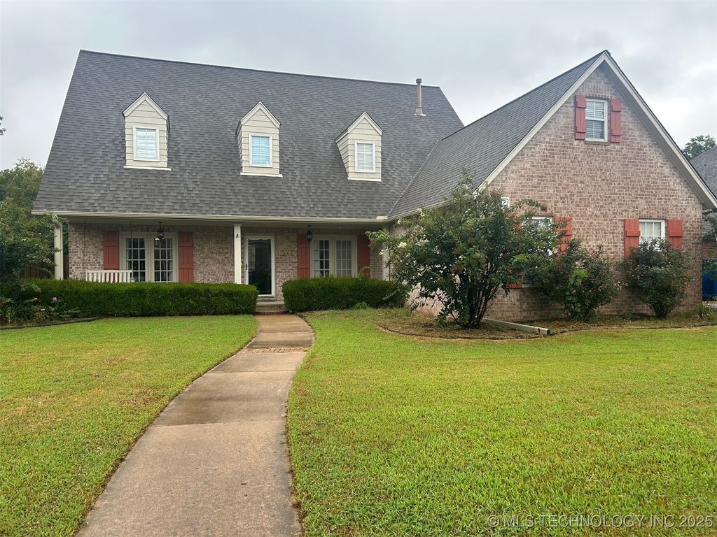 6912 E Galveston Street, Broken Arrow, OK 74014