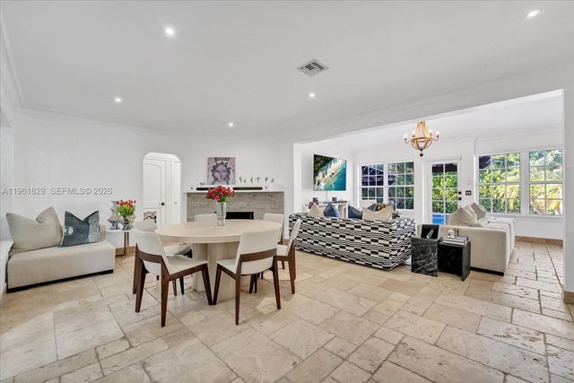 1161 Sunset Dr, Coral Gables, FL 33143