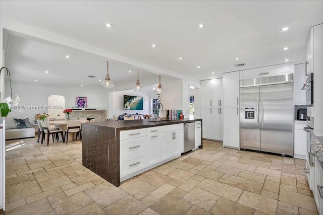 1161 Sunset Dr, Coral Gables, FL 33143