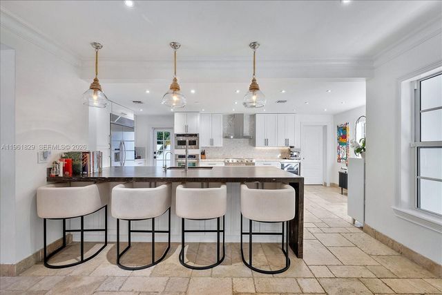 1161 Sunset Dr, Coral Gables, FL 33143