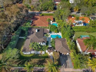 1161 Sunset Dr, Coral Gables, FL 33143