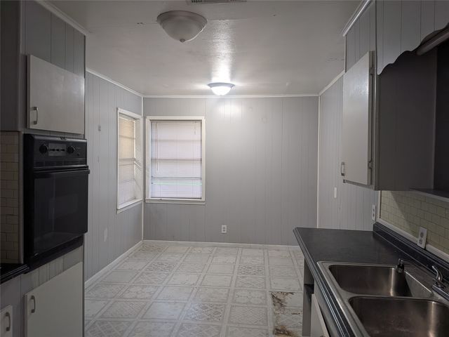 2009 County Road 4619, Athens, TX 75752