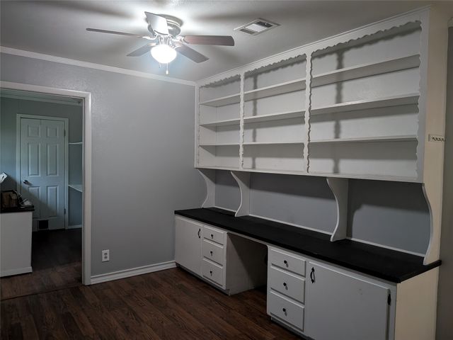 2009 County Road 4619, Athens, TX 75752
