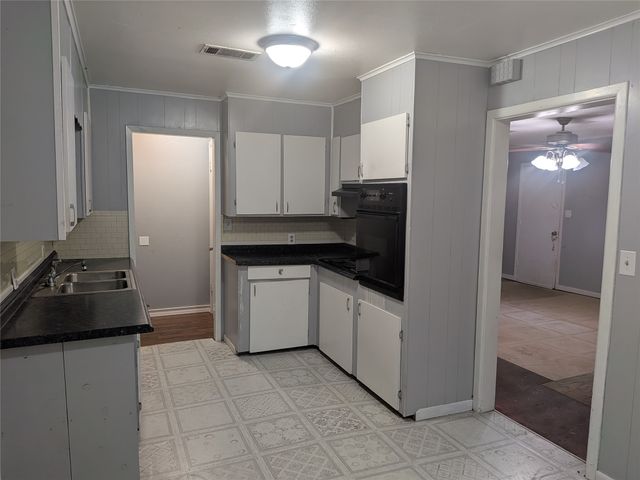 2009 County Road 4619, Athens, TX 75752