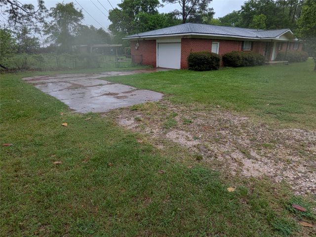 2009 County Road 4619, Athens, TX 75752