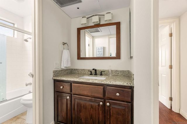 3825 Centre 24, San Diego, CA 92103