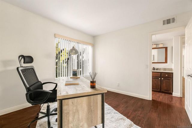 3825 Centre 24, San Diego, CA 92103