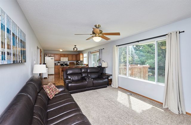 6152 Dakota Drive, West Des Moines, IA 50266