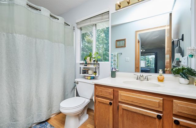 6152 Dakota Drive, West Des Moines, IA 50266