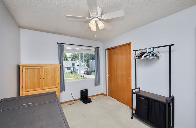 6152 Dakota Drive, West Des Moines, IA 50266