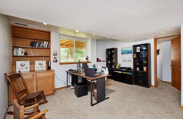 6152 Dakota Drive, West Des Moines, IA 50266