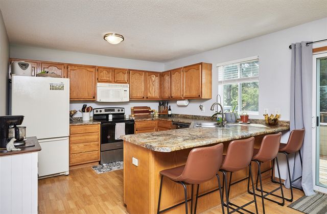 6152 Dakota Drive, West Des Moines, IA 50266