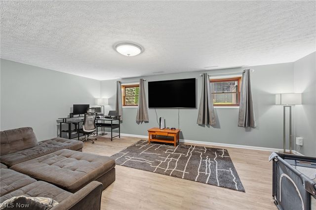 430 Hilltop Drive, Doylestown, OH 44230