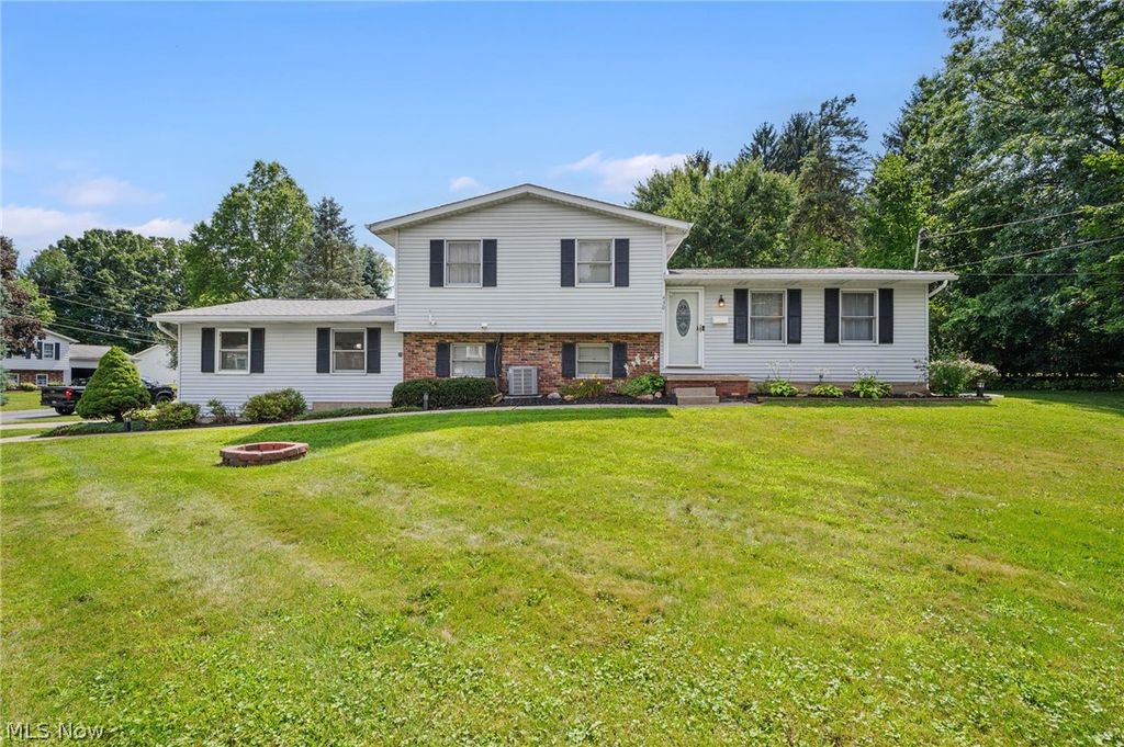 430 Hilltop Drive, Doylestown, OH 44230