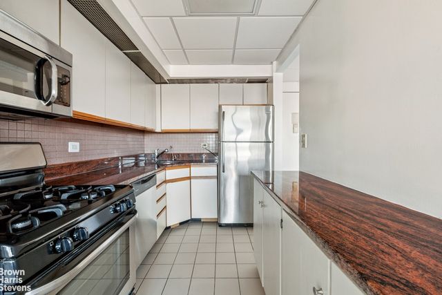 9229 Queens Blvd Apt 11H, New York City, NY 11374