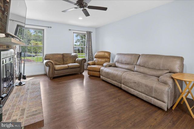 106 JOHNSTONE DR, Pennington, NJ 08534