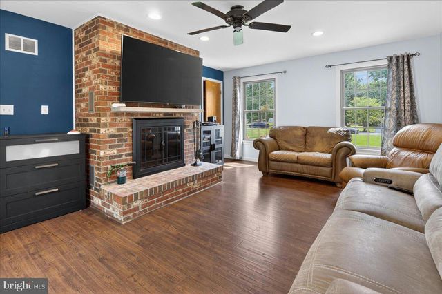 106 JOHNSTONE DR, Pennington, NJ 08534