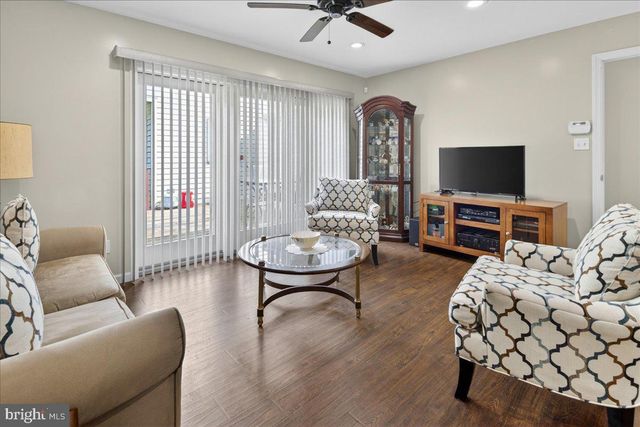 106 JOHNSTONE DR, Pennington, NJ 08534
