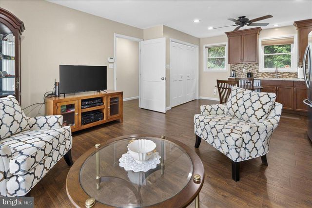 106 JOHNSTONE DR, Pennington, NJ 08534