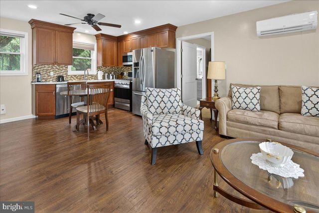 106 JOHNSTONE DR, Pennington, NJ 08534