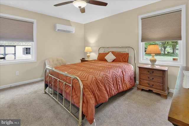 106 JOHNSTONE DR, Pennington, NJ 08534