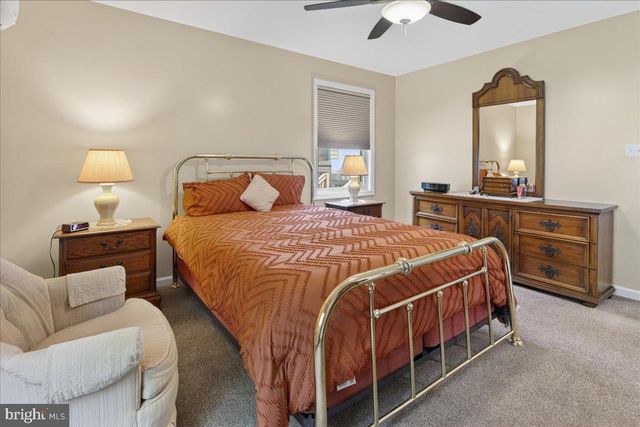 106 JOHNSTONE DR, Pennington, NJ 08534