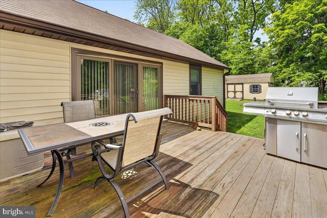 106 JOHNSTONE DR, Pennington, NJ 08534