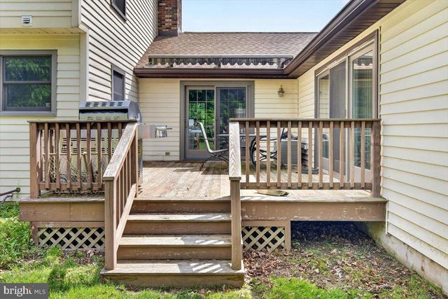 106 JOHNSTONE DR, Pennington, NJ 08534
