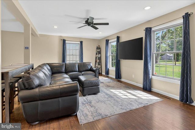 106 JOHNSTONE DR, Pennington, NJ 08534