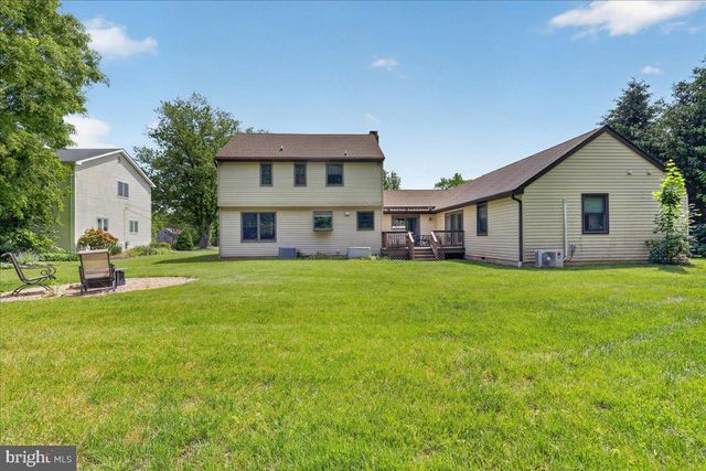 106 JOHNSTONE DR, Pennington, NJ 08534